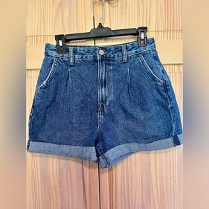 Denim&co women’s high rise jean shorts size 4